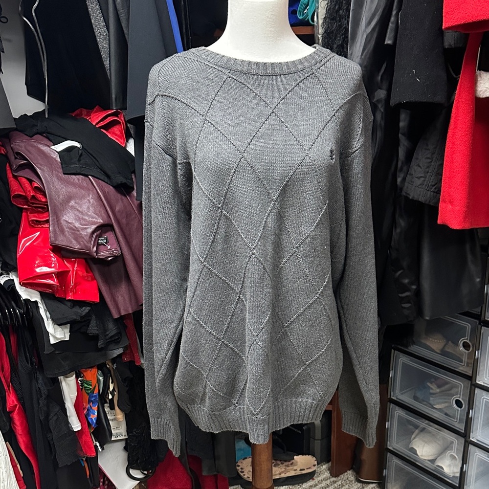 Izod Women's Gray Crew Neck Sweater